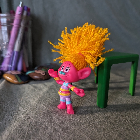 Trolls DreamWorks Figure Dj Suki Hasbro 3 In Pink Orange 2014 Toy World Tour - Picture 2 of 12